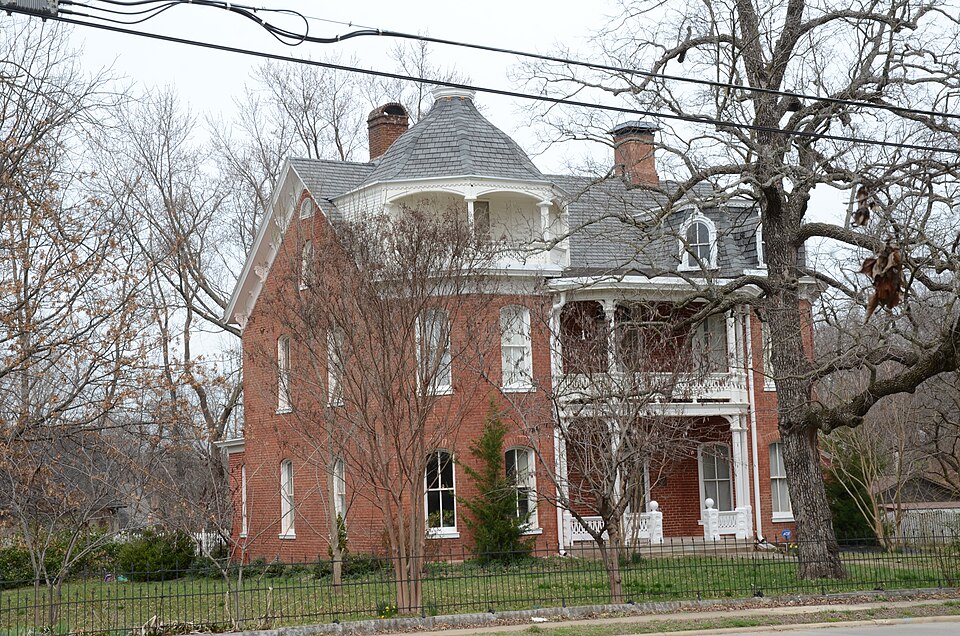 Bentonville — international and multi-region stores for local businesses
