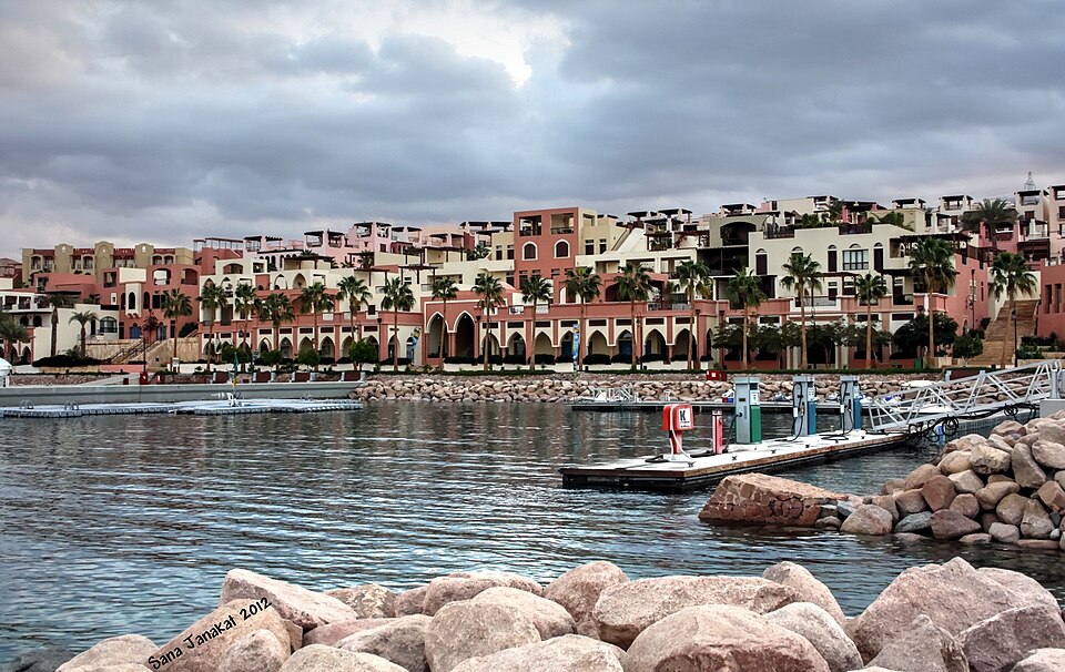 Aqaba — local market for multi-vendor marketplaces