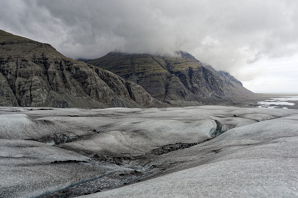 Iceland — local market for service booking platforms