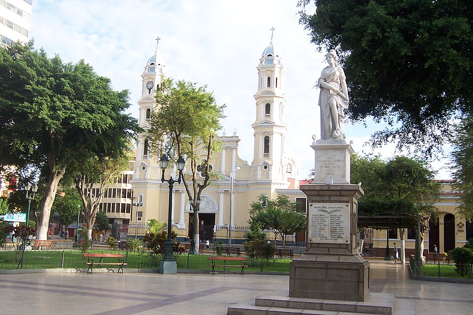 Piura — local market for subscription and membership platforms