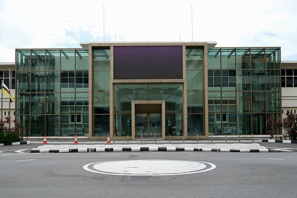 Bandar Seri Begawan — international and multi-region stores for local businesses