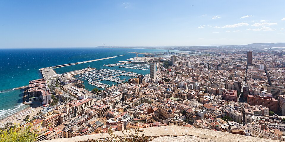 Alicante — local market for manufacturer and distributor portals