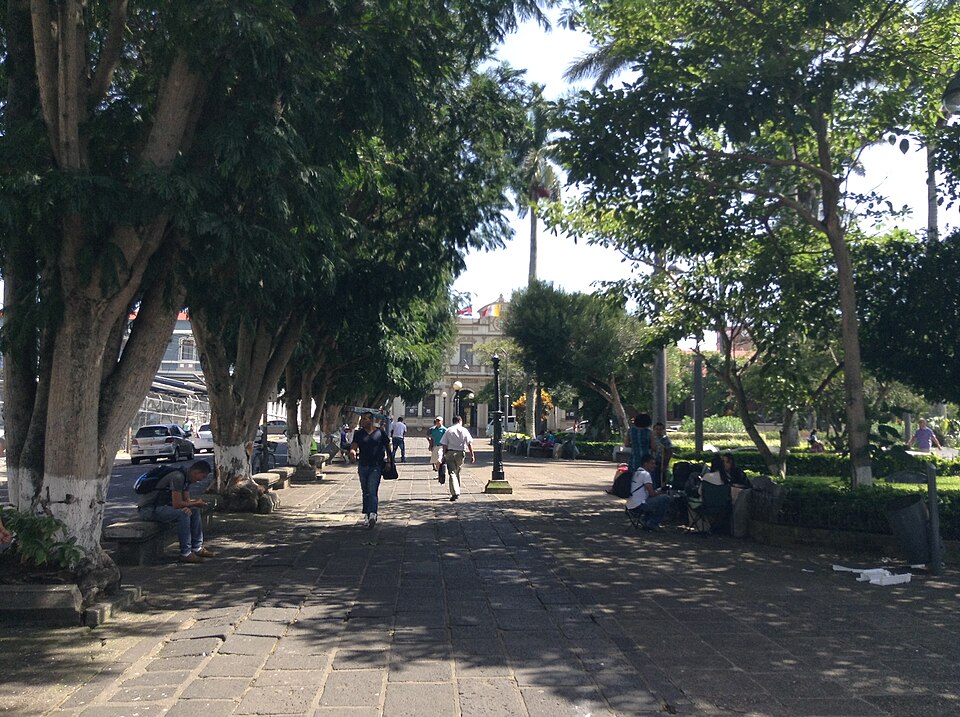 Heredia — local market for B2B and wholesale portals
