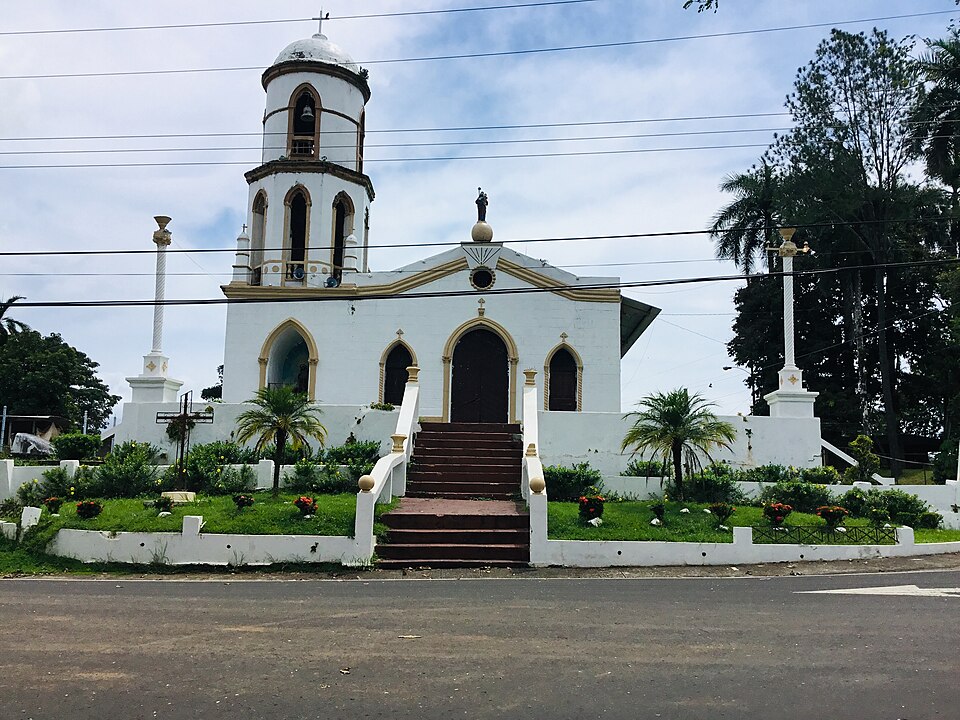 La Chorrera — manufacturer and distributor portals for local businesses