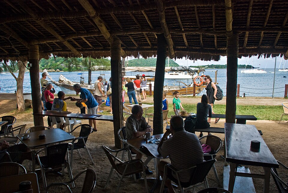 Port Vila — manufacturer and distributor portals for local businesses