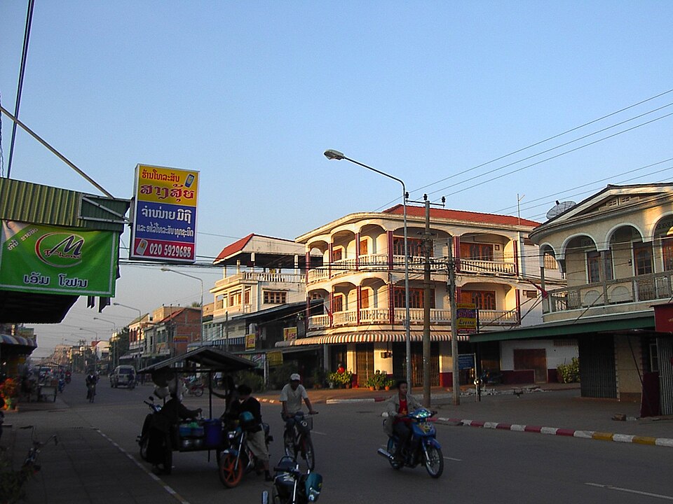 Savannakhet — local market for online stores