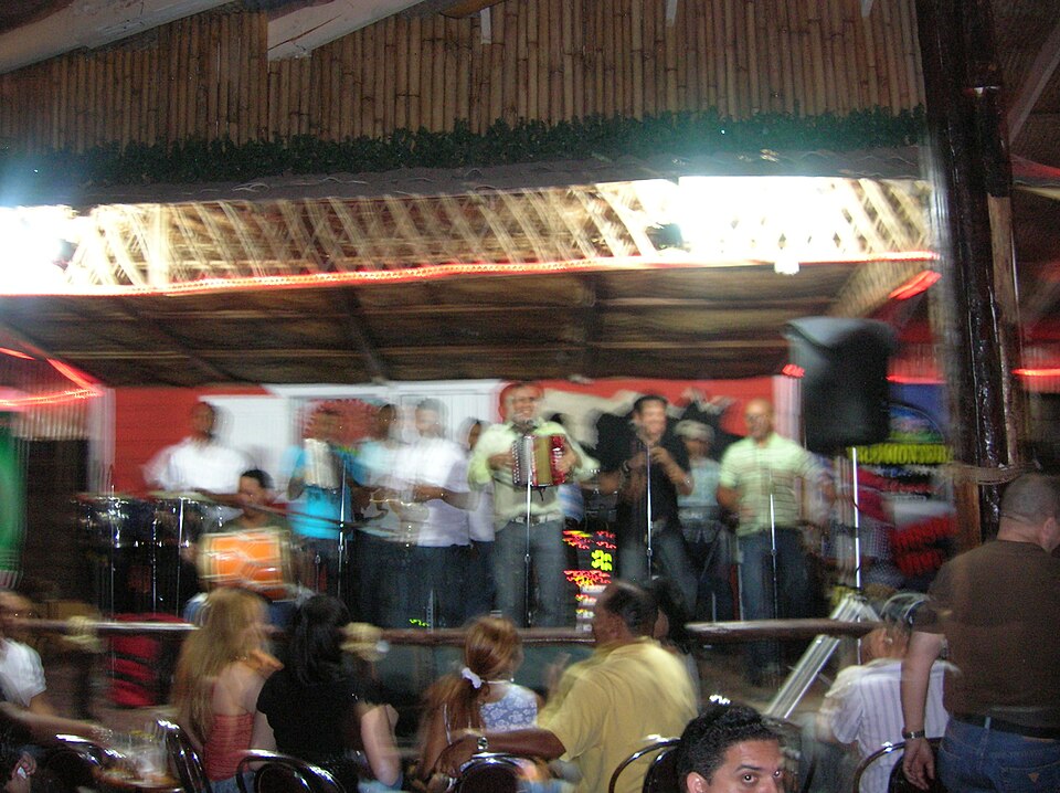 Dominican Republic — subscription and membership platforms for local businesses