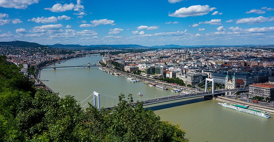 Budapest — local market for online stores