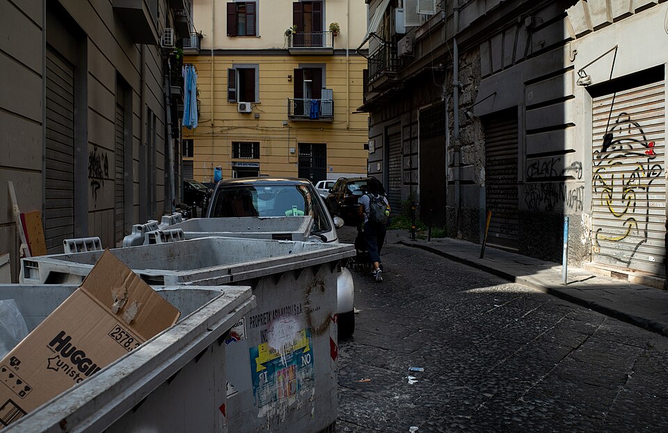 Naples — international and multi-region stores for local businesses