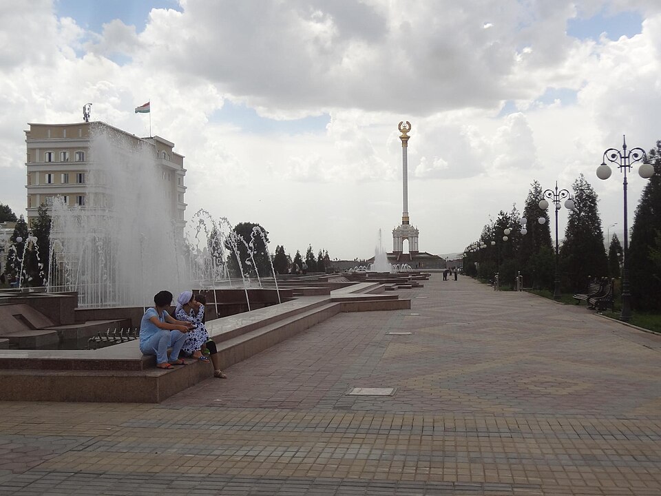 Dushanbe — local market for custom e-commerce platforms