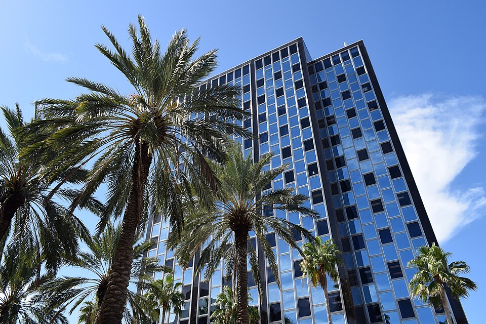 Miami — manufacturer and distributor portals for local businesses