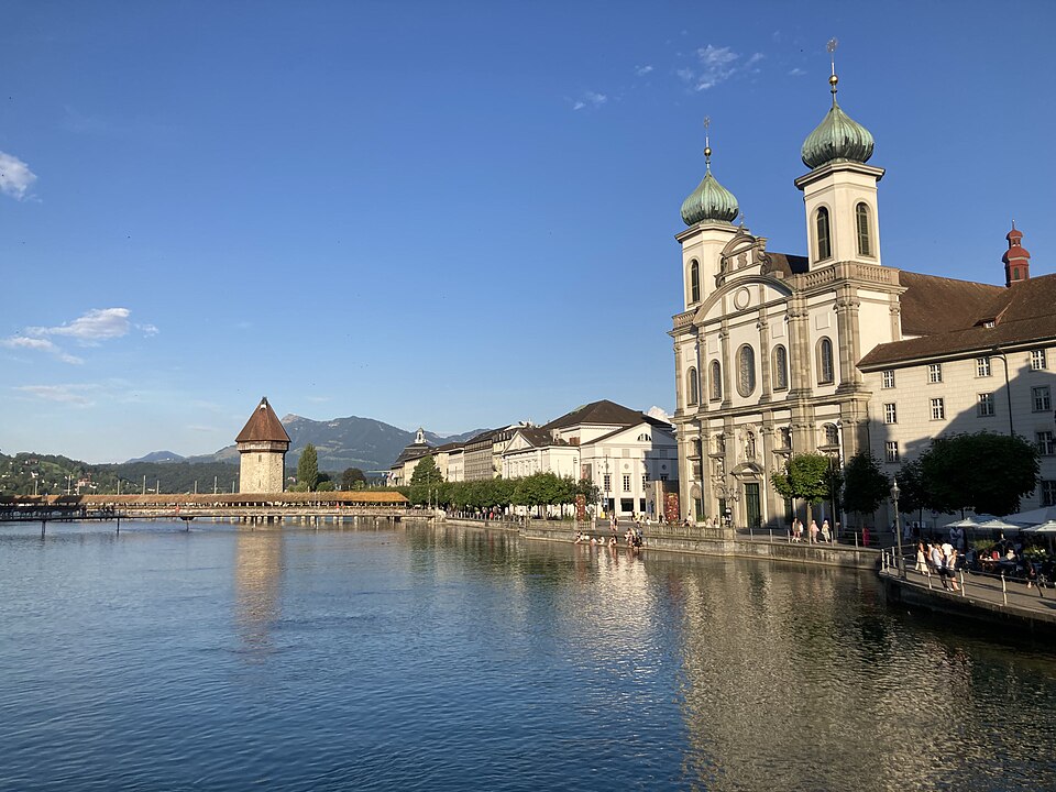 Lucerne — manufacturer and distributor portals for local businesses