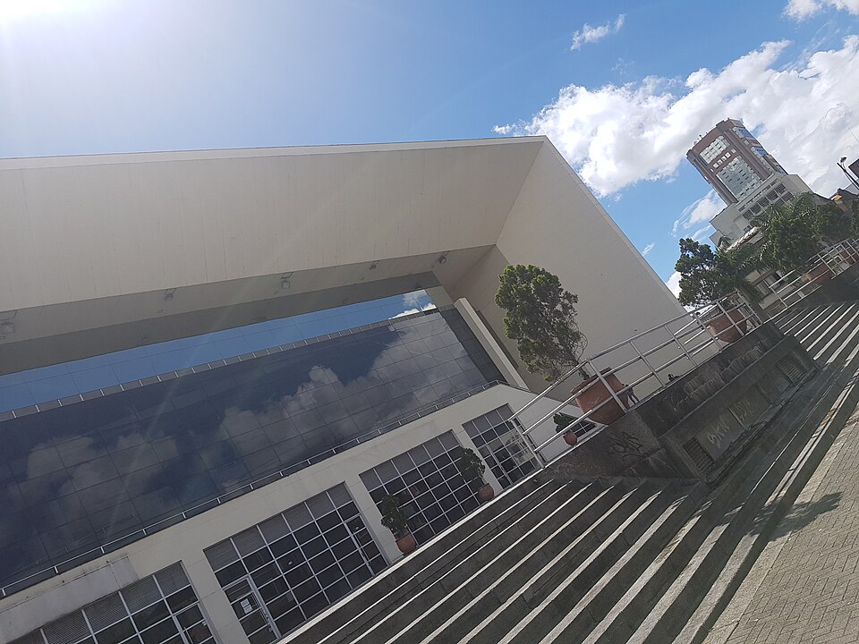 Pereira — local market for B2B and wholesale portals