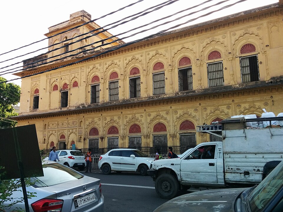 Jhansi — international and multi-region stores for local businesses