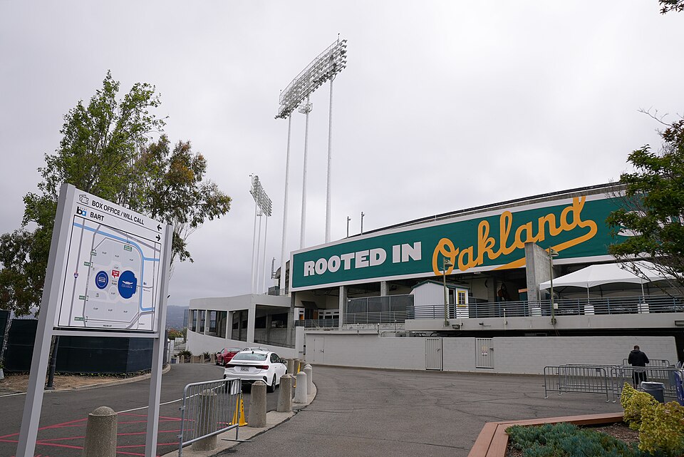 Oakland — local market for subscription and membership platforms