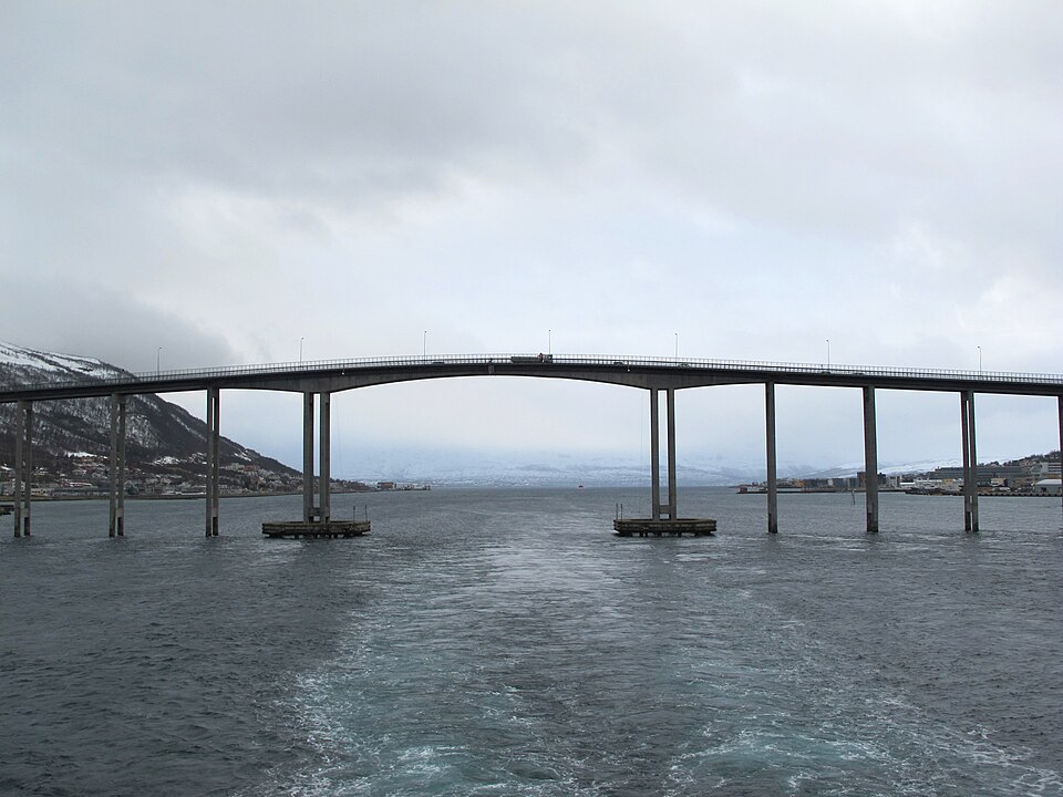Tromsø — international and multi-region stores for local businesses