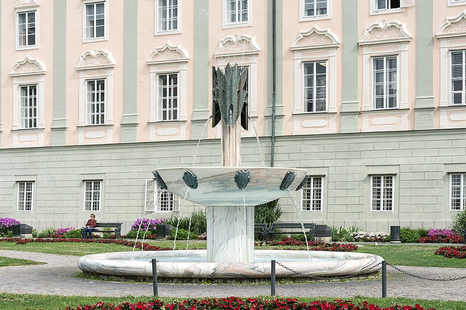 Klagenfurt — local market for custom e-commerce platforms