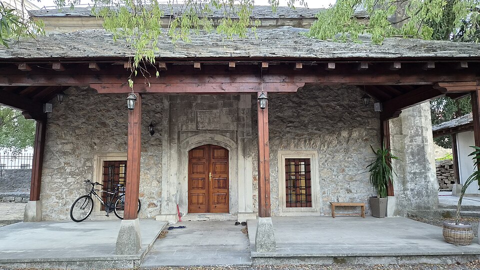Mostar — manufacturer and distributor portals for local businesses