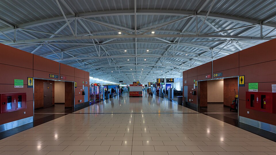 Larnaca — local market for B2B and wholesale portals