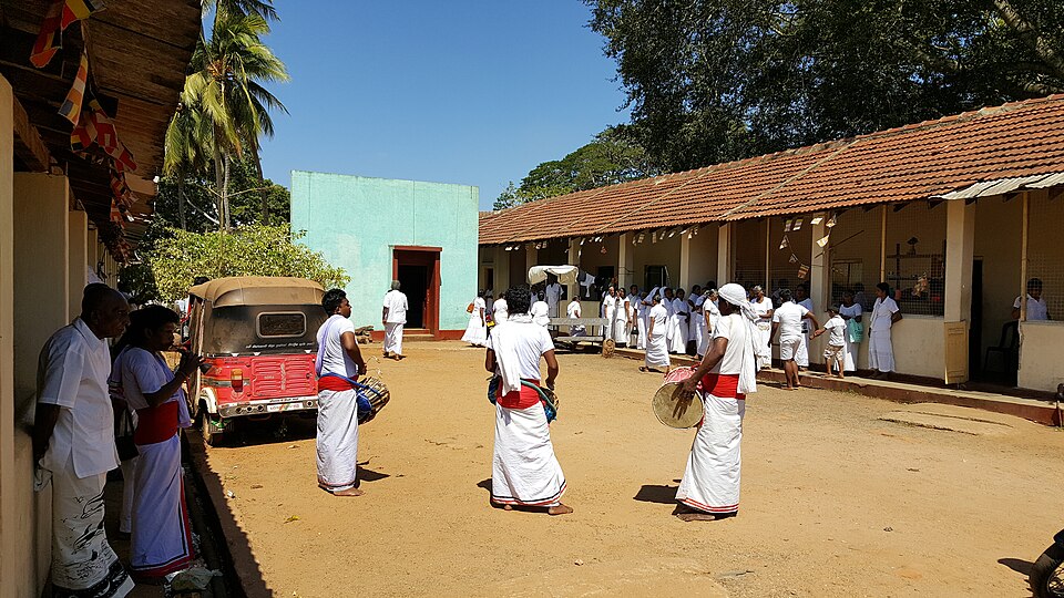 Anuradhapura — local market for custom e-commerce platforms