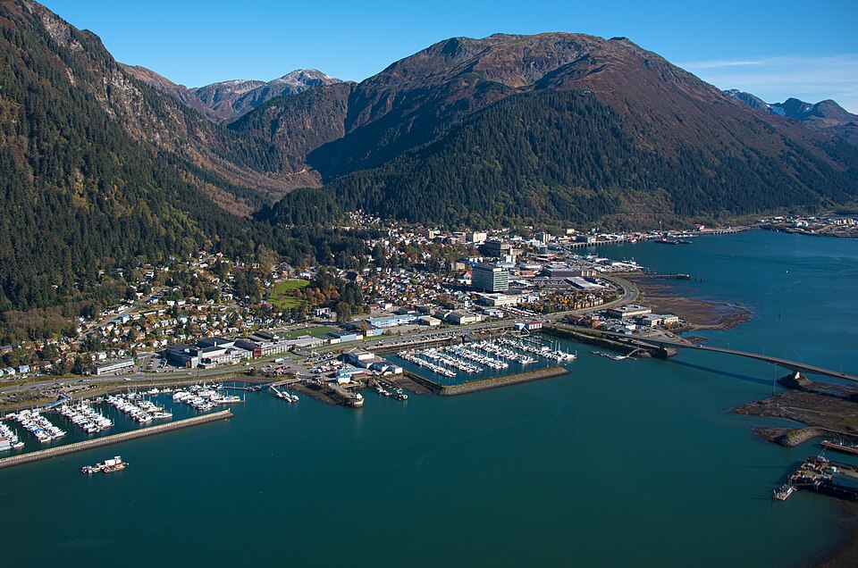 Juneau — local market for subscription and membership platforms