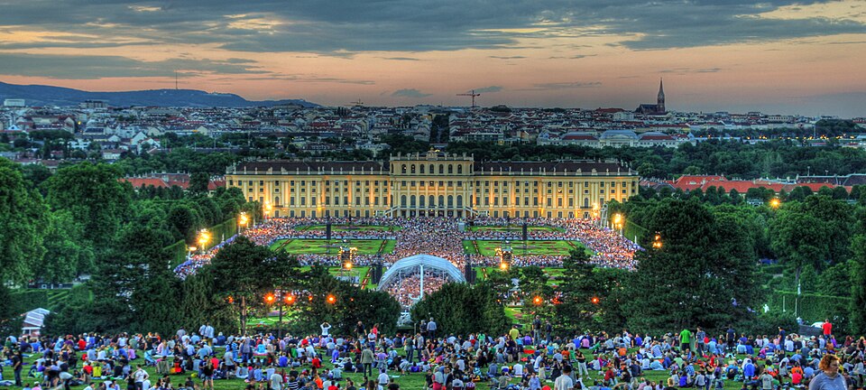 Vienna — local market for online stores