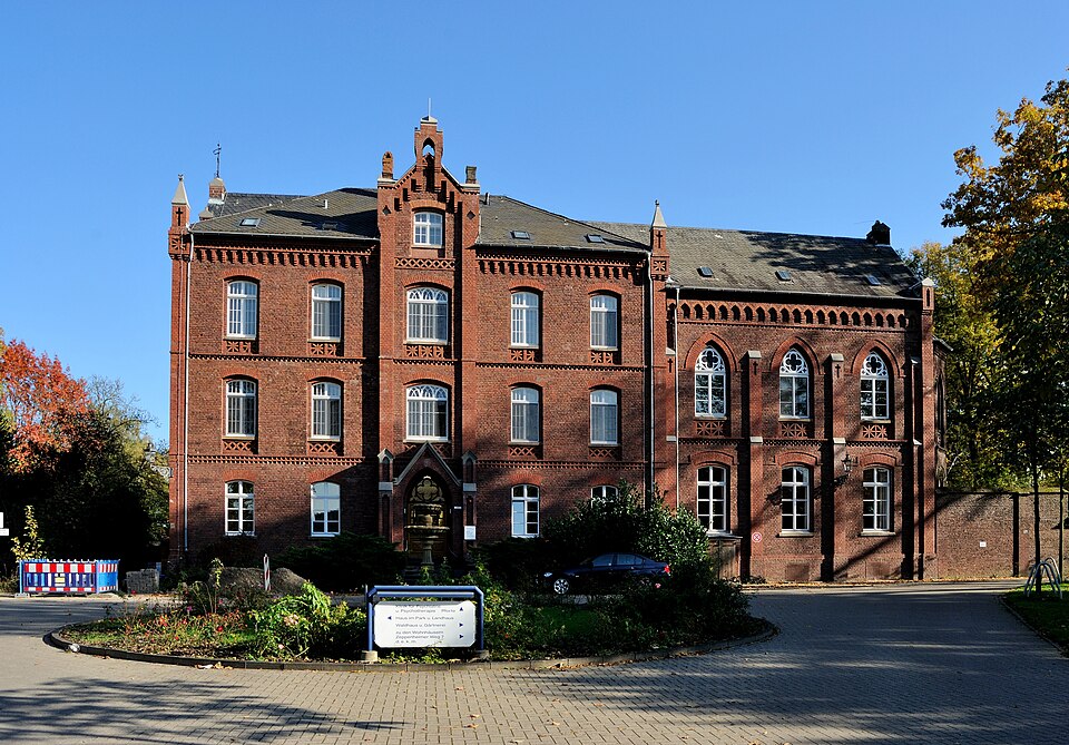Düsseldorf — local market for service booking platforms