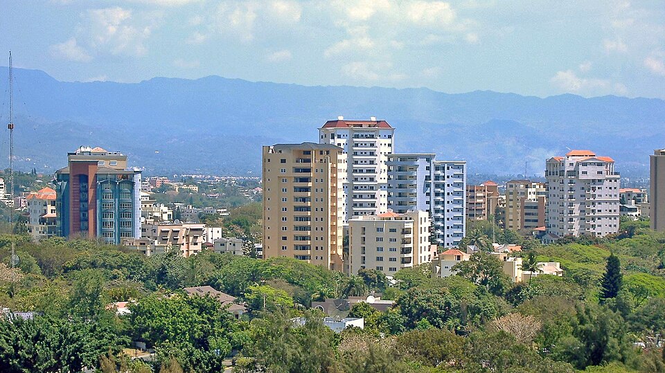 Santiago de los Caballeros — local market for online stores