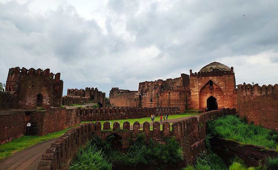 Bidar — manufacturer and distributor portals for local businesses