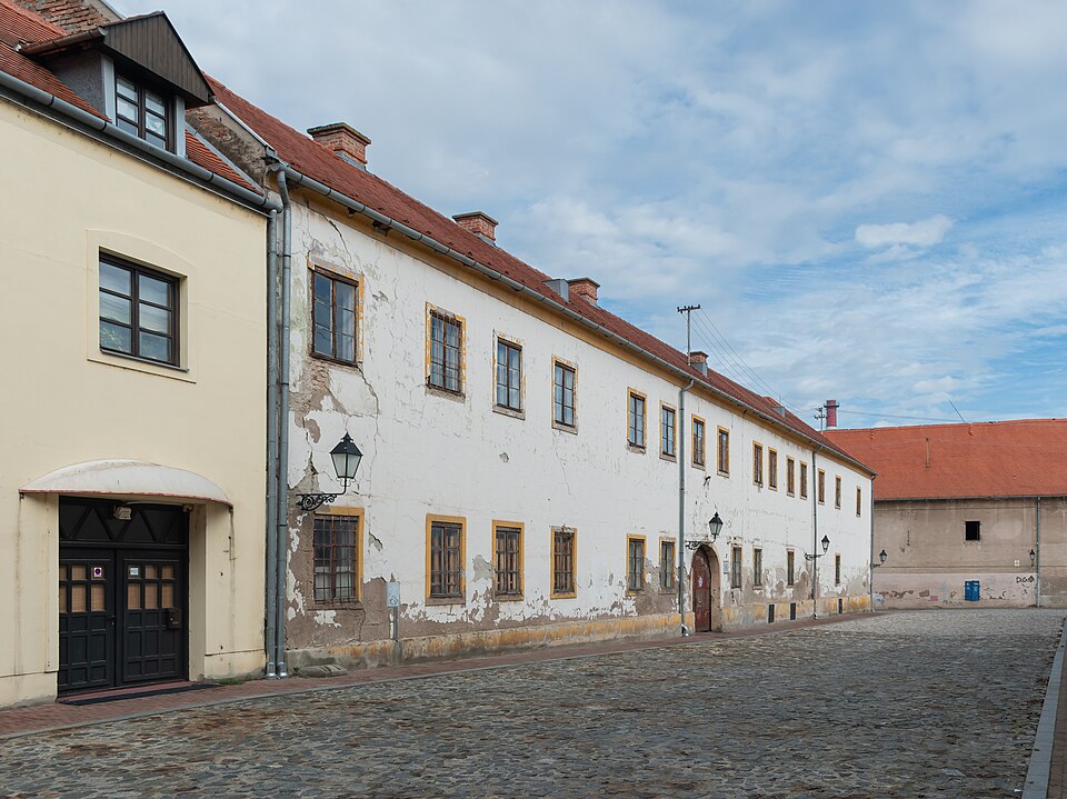 Osijek — local market for international and multi-region stores