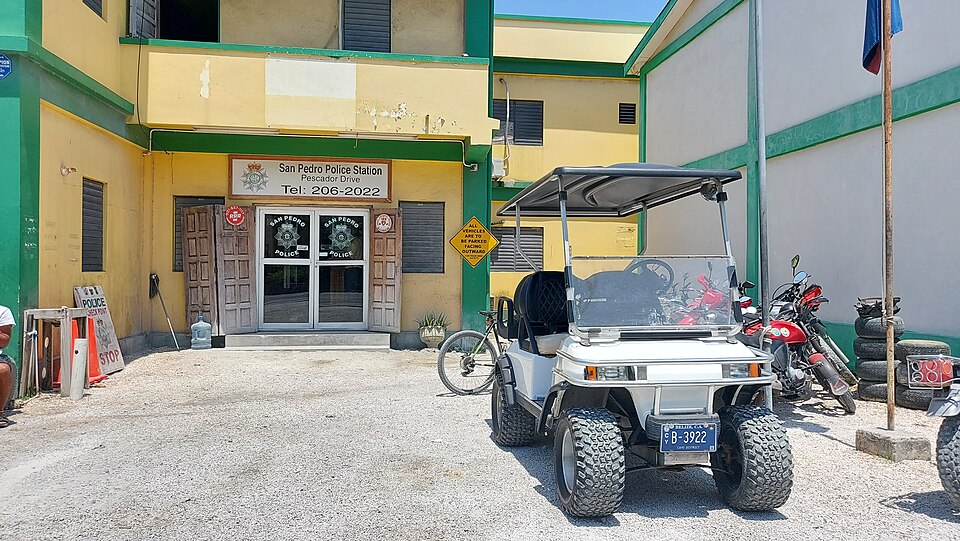 San Pedro — local market for online stores