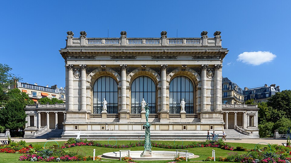 Paris — service booking platforms for local businesses