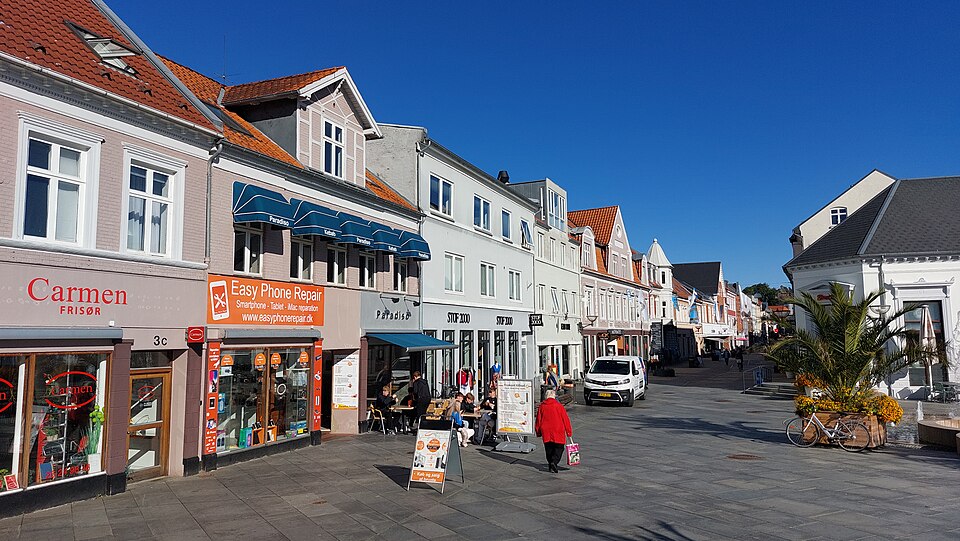 Vejle — local market for manufacturer and distributor portals