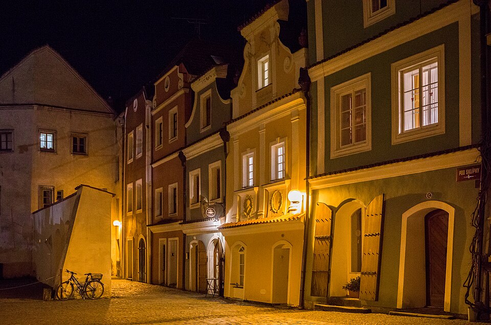 Pardubice — local market for manufacturer and distributor portals