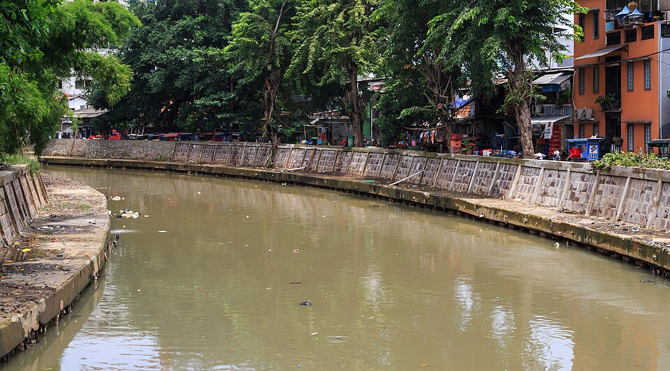 Jakarta — manufacturer and distributor portals for local businesses