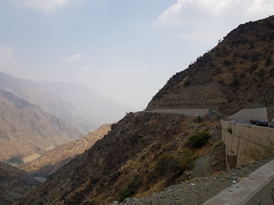 Al Baha — local market for manufacturer and distributor portals