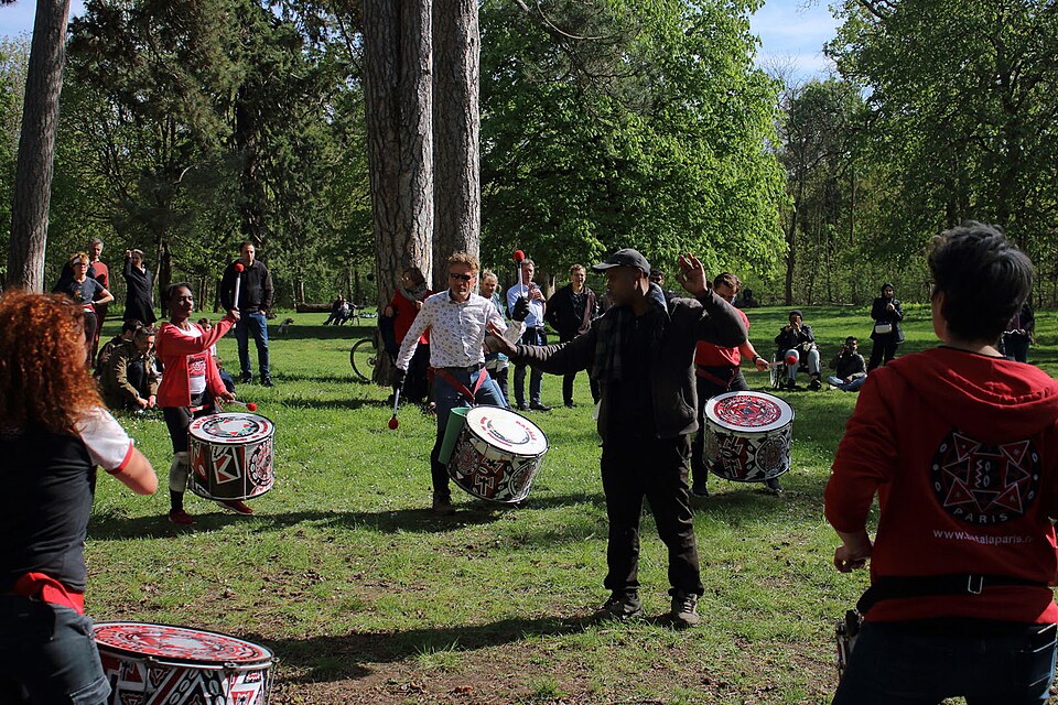 Batala — international and multi-region stores for local businesses
