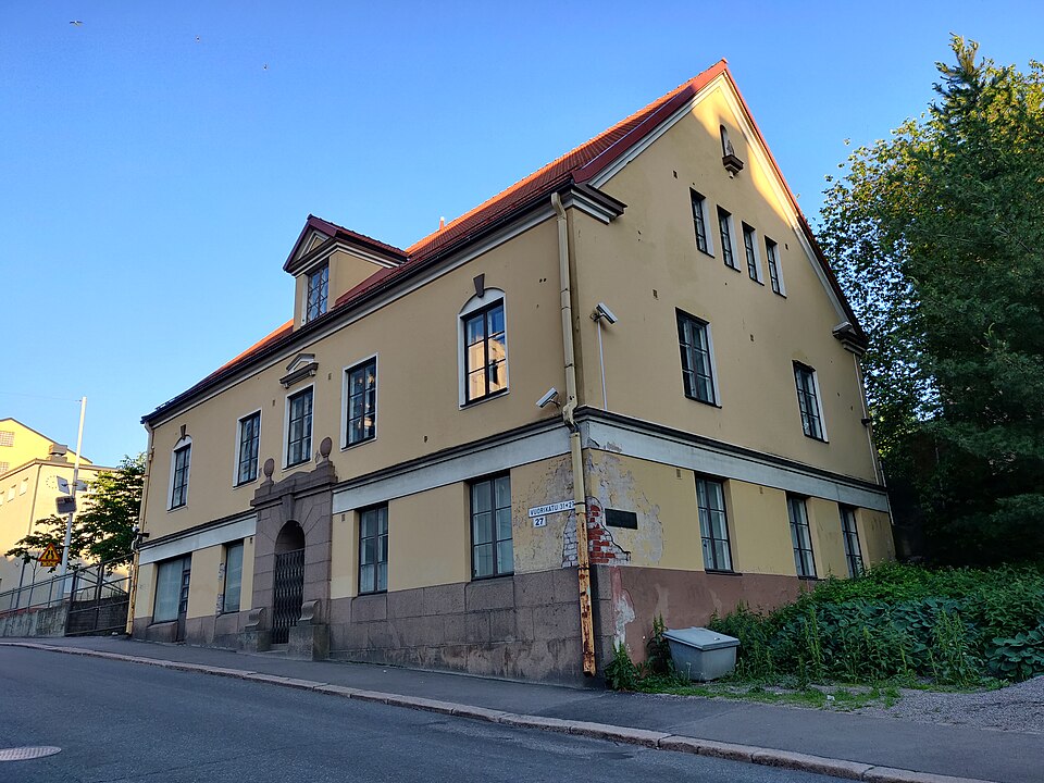Lahti — manufacturer and distributor portals for local businesses