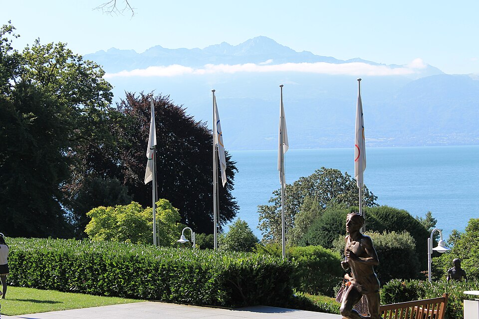 Lausanne — multi-vendor marketplaces for local businesses