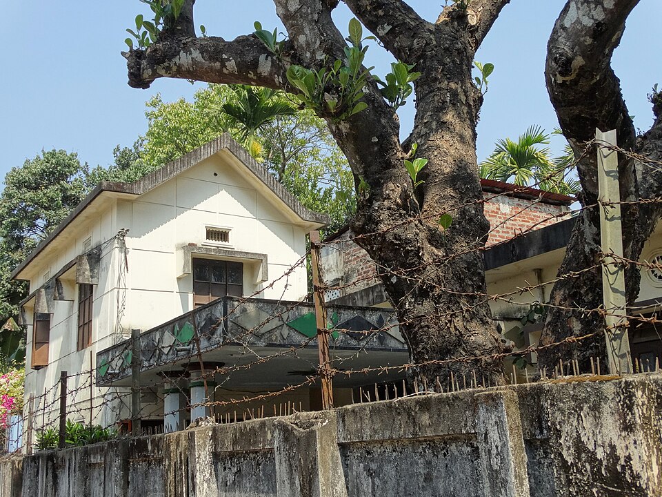 Sylhet — international and multi-region stores for local businesses