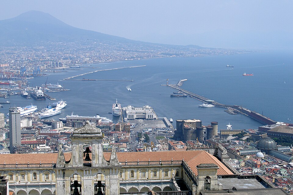 Naples — local market for service booking platforms