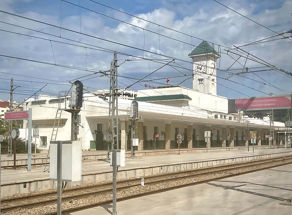 Casablanca — manufacturer and distributor portals for local businesses