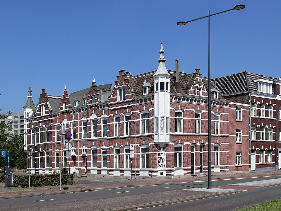 Breda — international and multi-region stores for local businesses