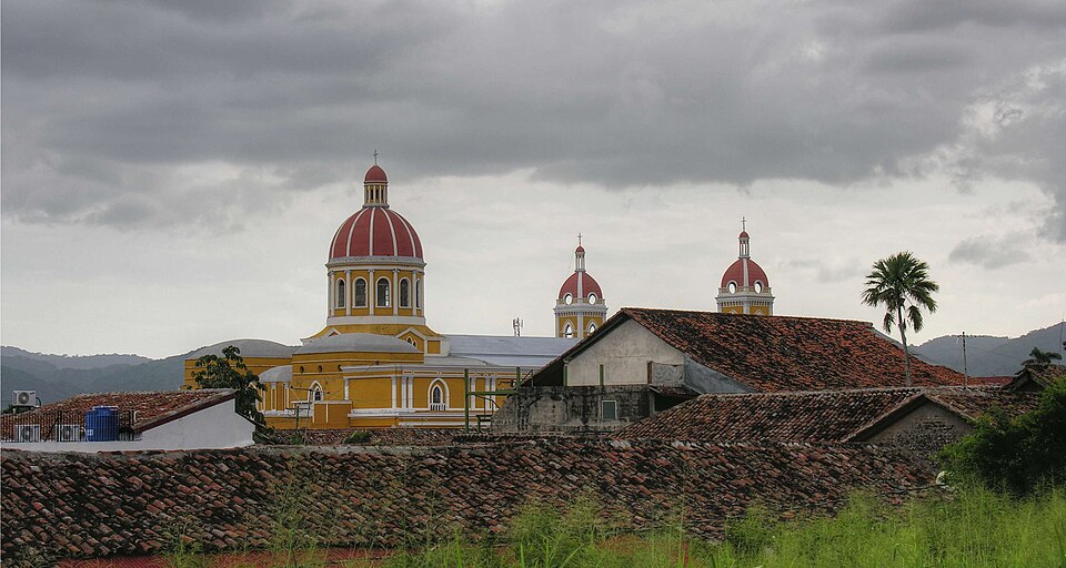 Granada — local market for manufacturer and distributor portals