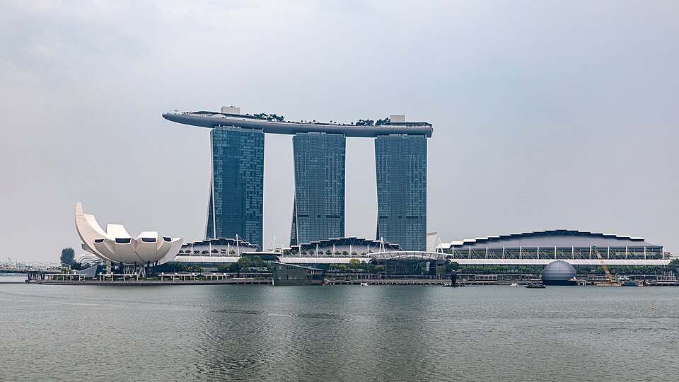 Marina Bay — international and multi-region stores for local businesses
