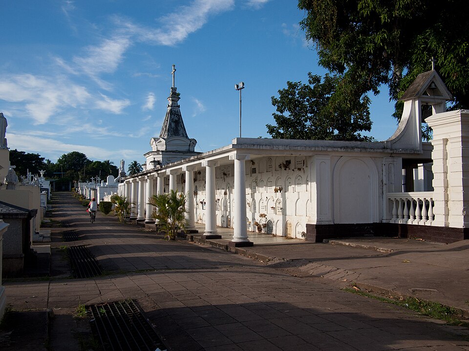 Granada — local market for subscription and membership platforms