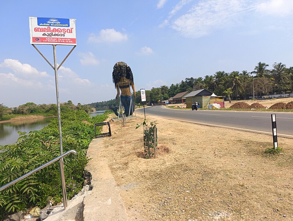 Ponnani — local market for service booking platforms