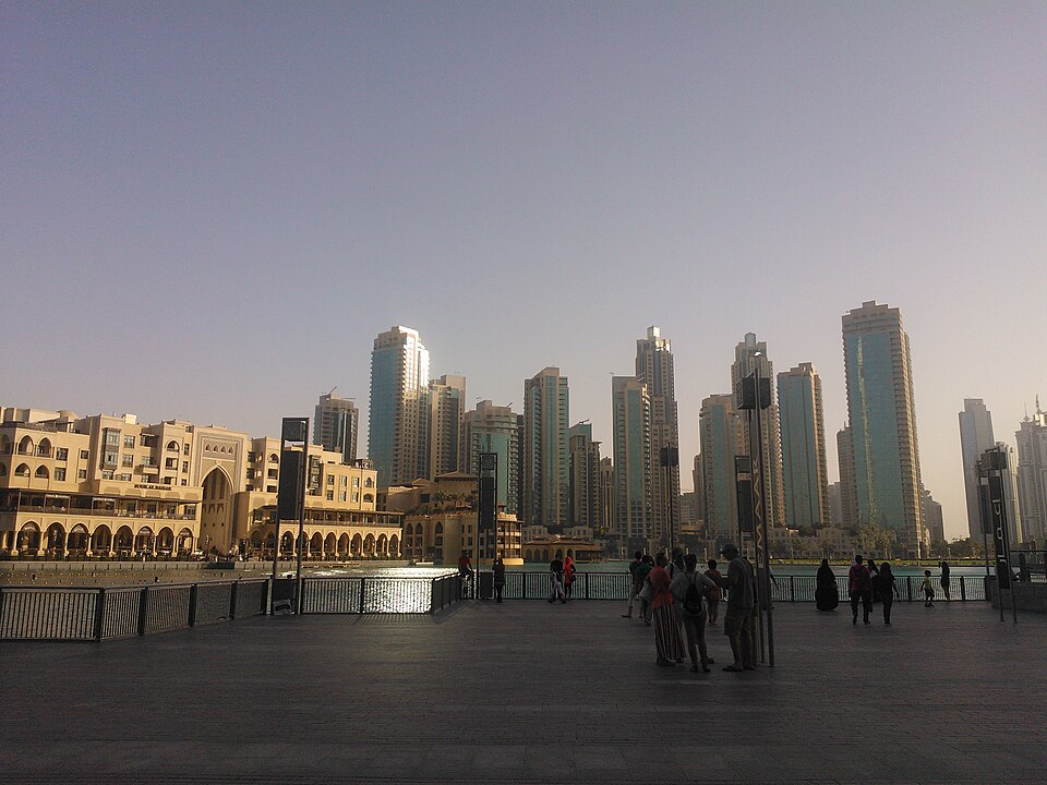 Dubai — international and multi-region stores for local businesses