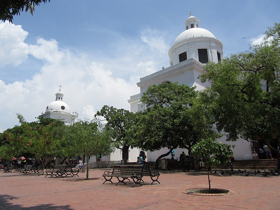 Santa Marta — international and multi-region stores for local businesses