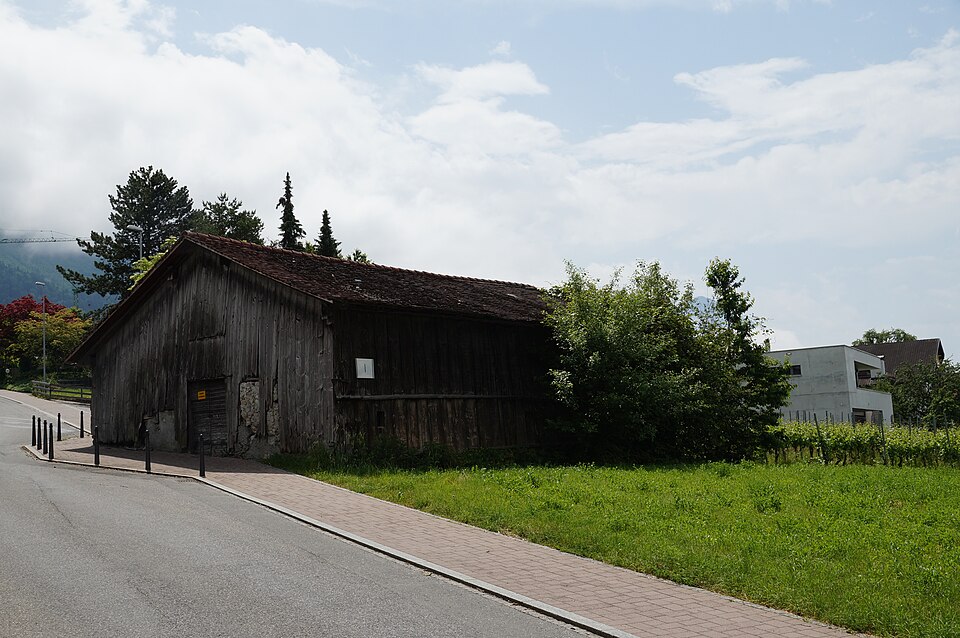 Schaan — local market for international and multi-region stores